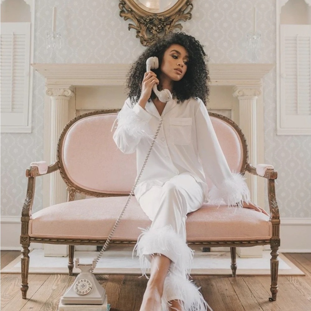 Bon Viviann White Feather Pajamas